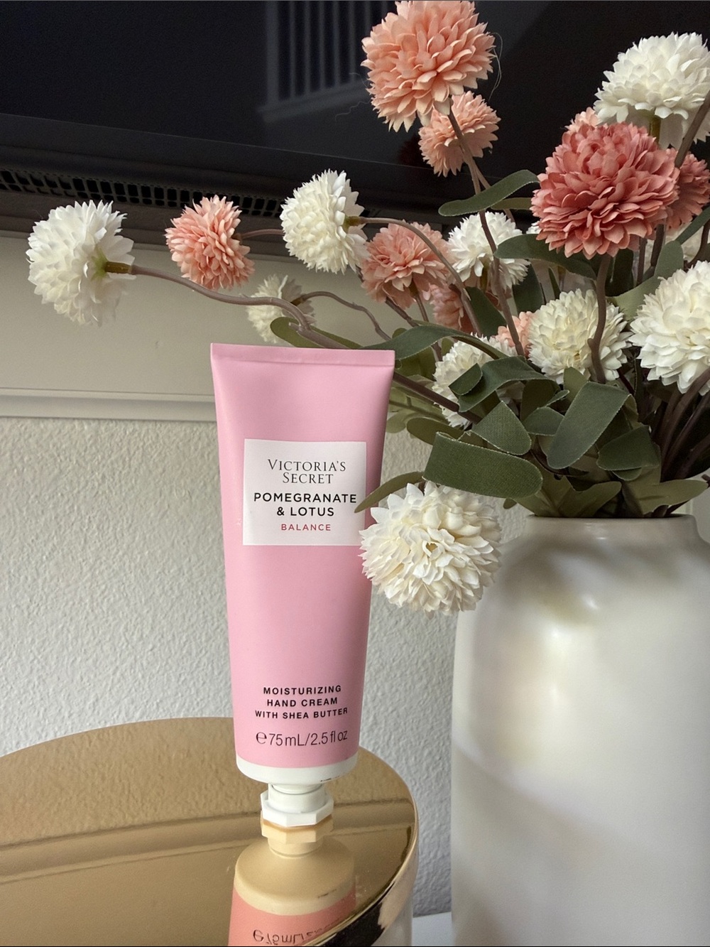 Victoria's Secret Pink Pomegranate & Lotus Balance Hand Cream With Shea Butter